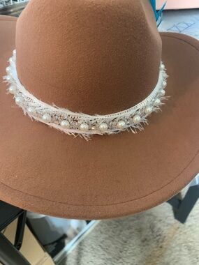Brown Women's Felt Fedora Hat with Pearl Trim